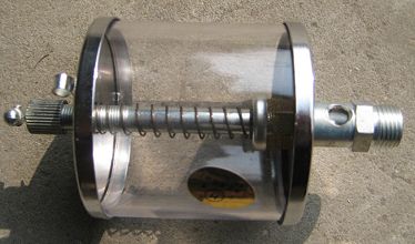 Oil cup