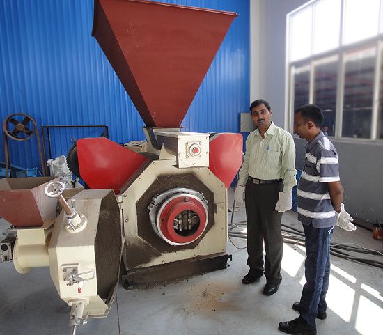 wood pellet making machine